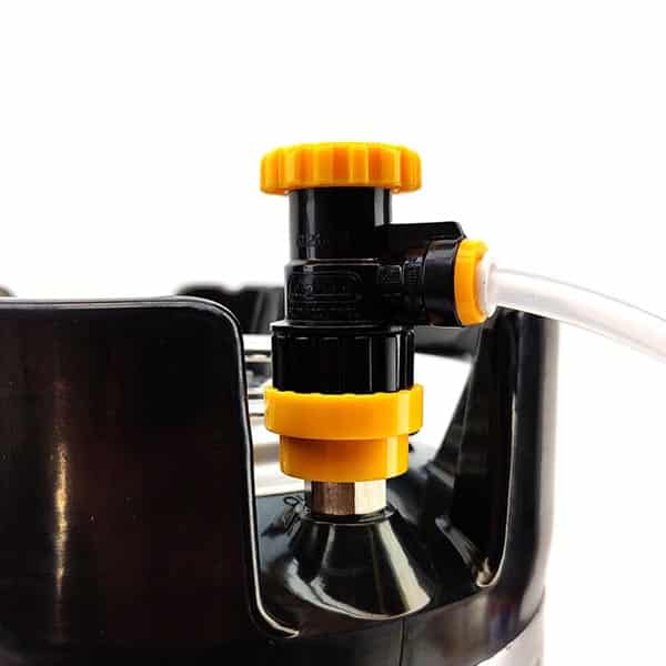 duotight Flow Control Ball Lock Disconnect (Liquid Black + Yellow) 12 KL21418 duotight flow control quick disconnect
